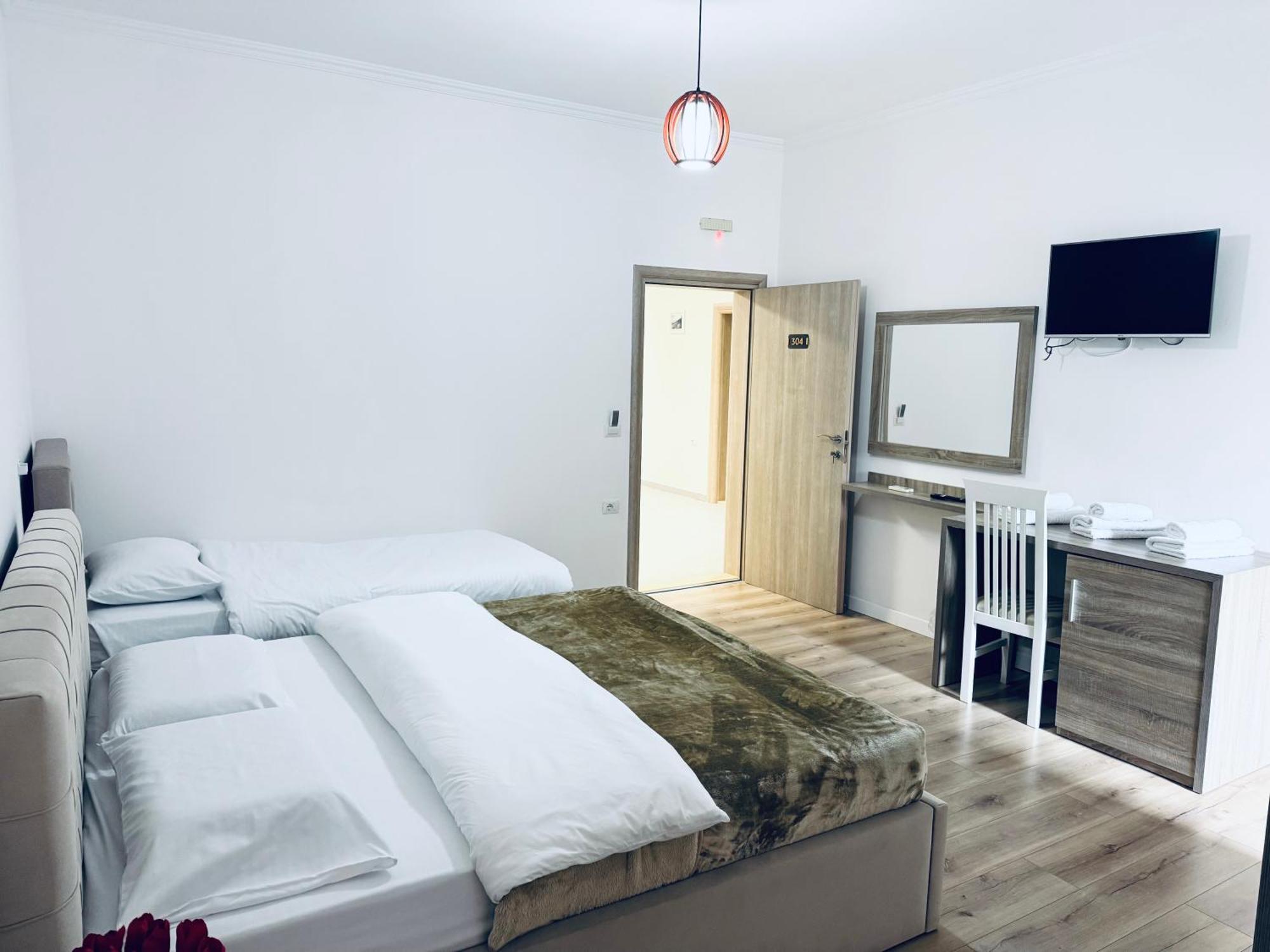 Kutal Park Inn Hotel Përmet Zewnętrze zdjęcie