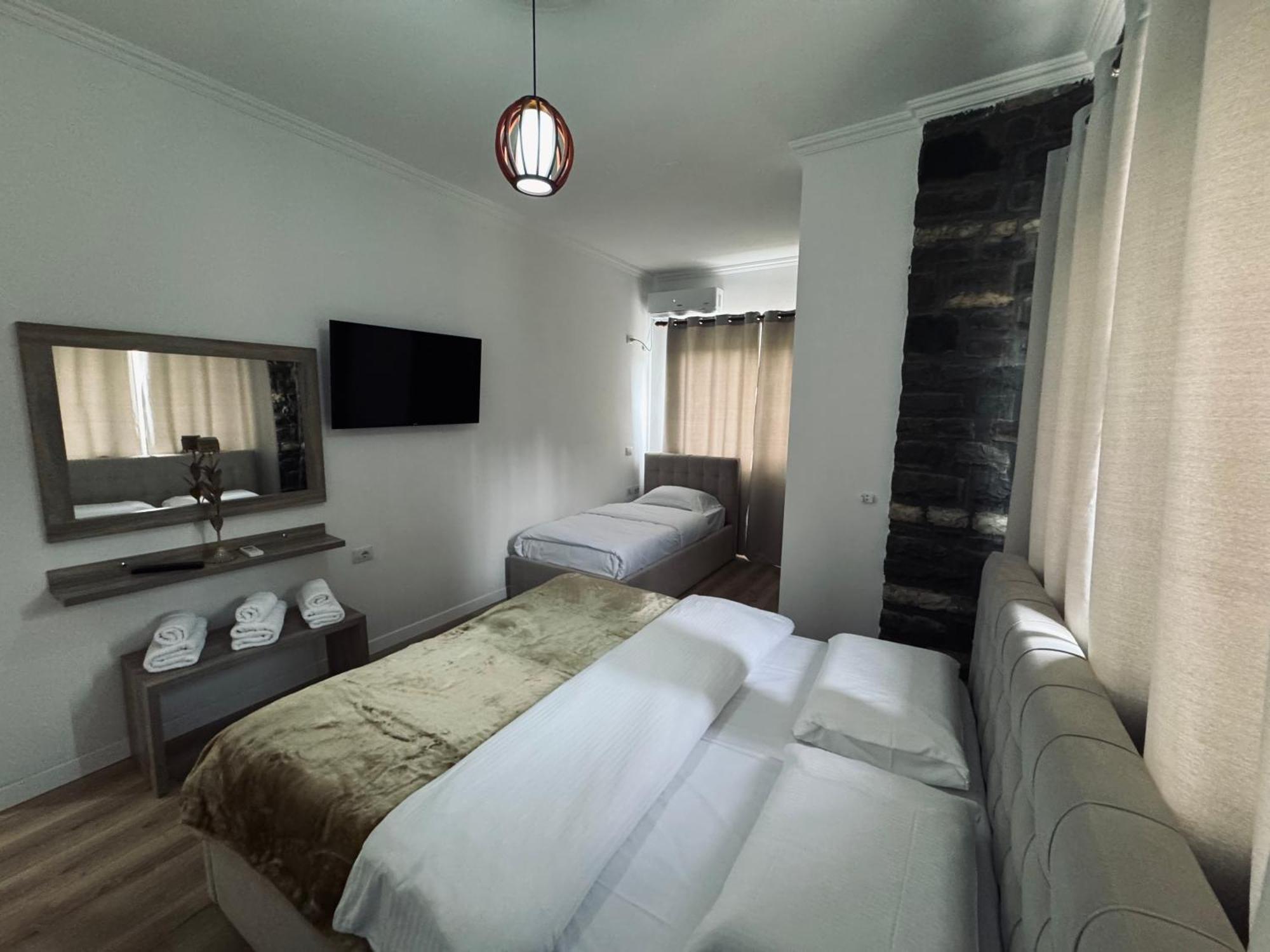 Kutal Park Inn Hotel Përmet Zewnętrze zdjęcie