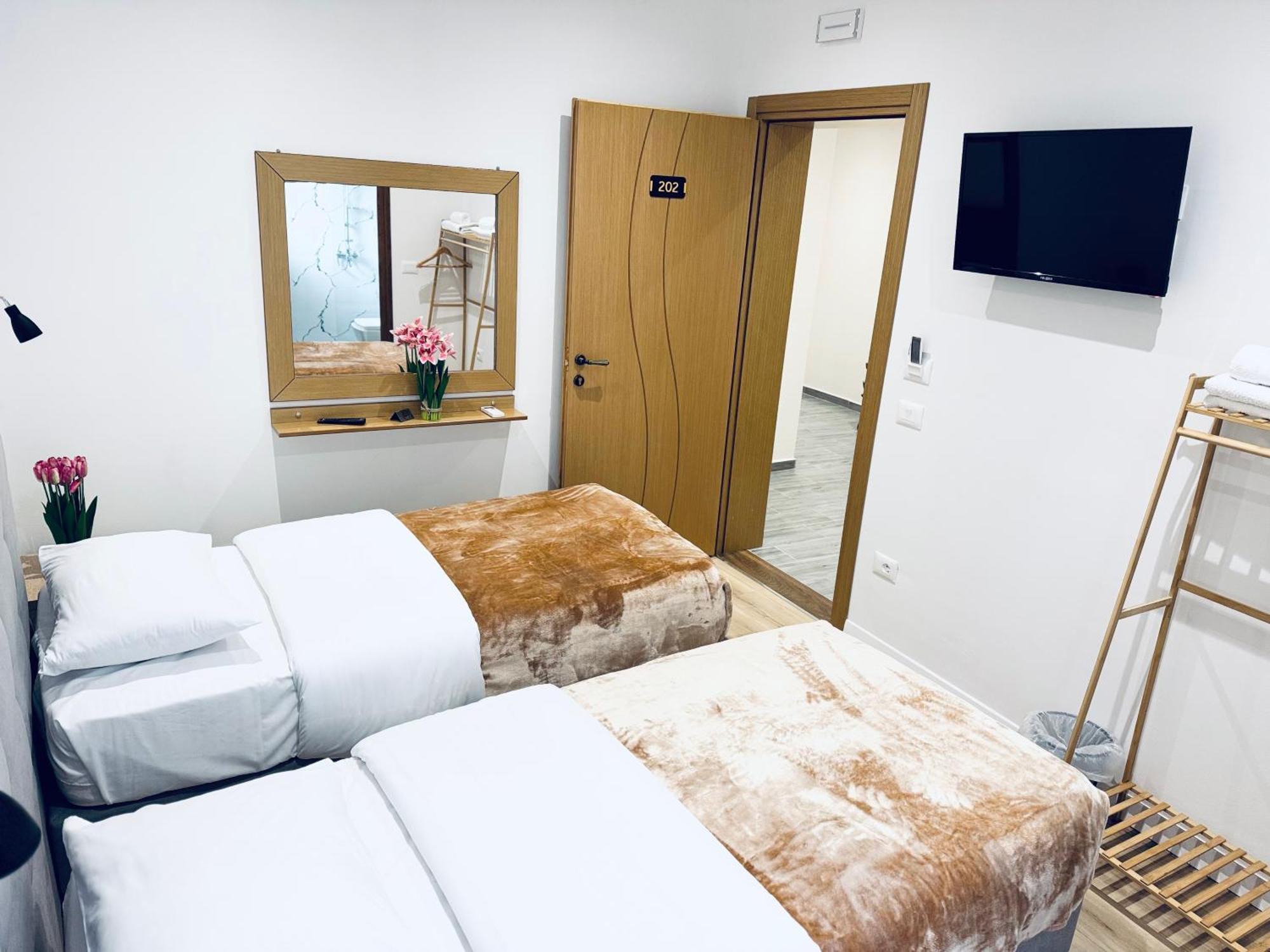 Kutal Park Inn Hotel Përmet Zewnętrze zdjęcie
